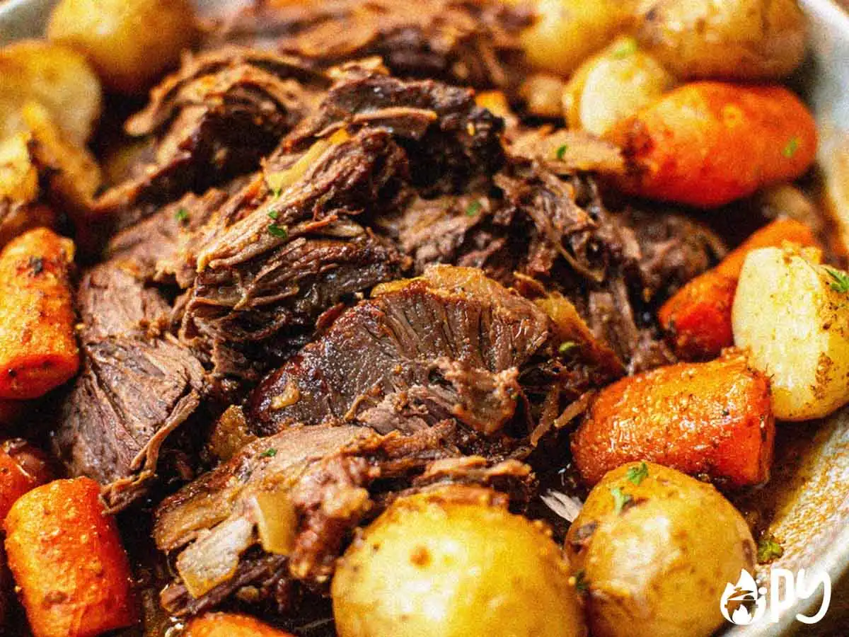 Slow cooker pot roast with carrots and potatoes