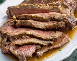 Juicy Slow Cooker Roast Beef
