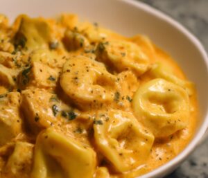 CrockPot Chicken Tortellini: Creamy Comfort Made Easy