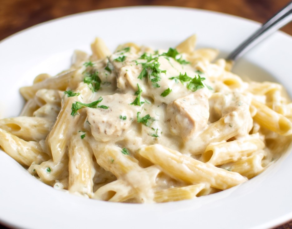 Slow Cooker Chicken Alfredo Pasta