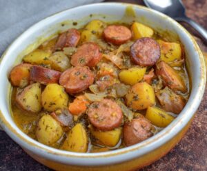 CROCK POT SWAMP POTATOES WITH SAUSAGE